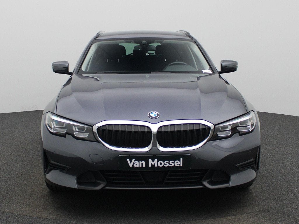 BMW 3 Reeks Touring 318i CARPLAY | SPORTLINE | ZETELVERWARMI, Auto's, Automaat, Gebruikt, Zwart, 4 cilinders