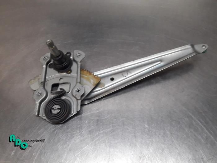 Ruitmechaniek 4Deurs links-achter van een Suzuki SX-4 (SX-4, Gebruikt, -, -, Ophalen of Verzenden