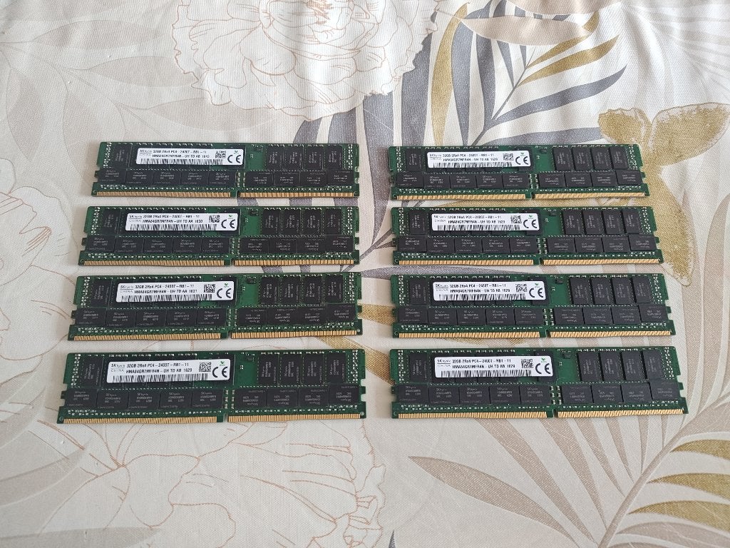 8 SK hynix 32 GB DDR4-2400 ECC (256 GB), Computers en Software, RAM geheugen, Gebruikt, Server, DDR4, Ophalen of Verzenden
