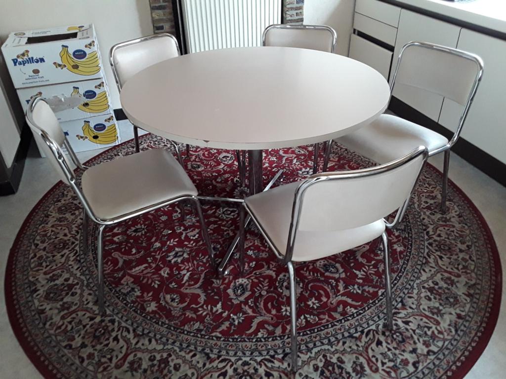 Tafel, Enlèvement