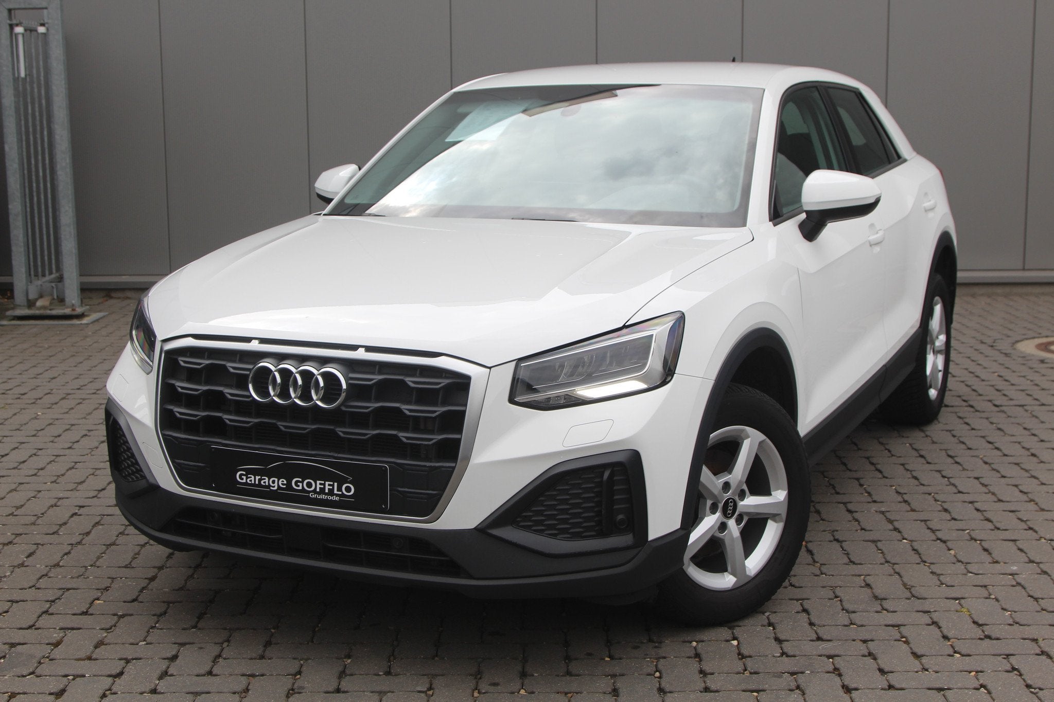 Audi Q2 1.5 TFSI S-TRONIC - 44.340KM - 2022, Auto's, Audi, Stof, 4 cilinders, Wit, 5 zetels