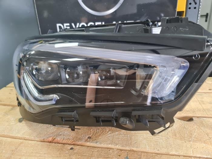 Koplamp rechts van een Mercedes CLA, Gebruikt, -, Ophalen of Verzenden, -