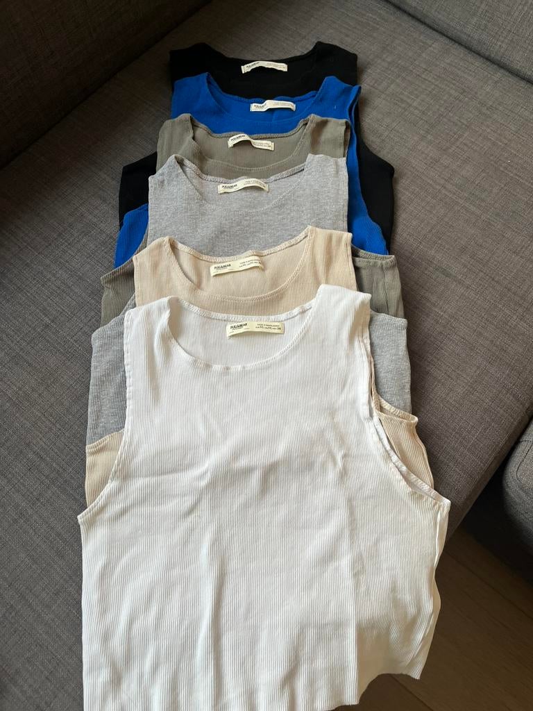 Meisjes topjes Pull&Bear Mt M, Kleding | Dames, Topjes, Ophalen, Zo goed als nieuw