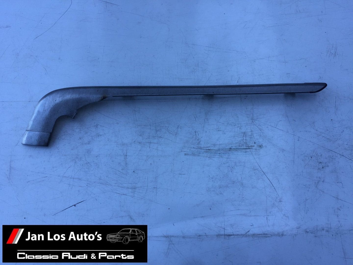 Sierlijst bumper rechtsvoor Audi 80 90 Coupe B2 ('81-'88), -, Utilisé, -, -