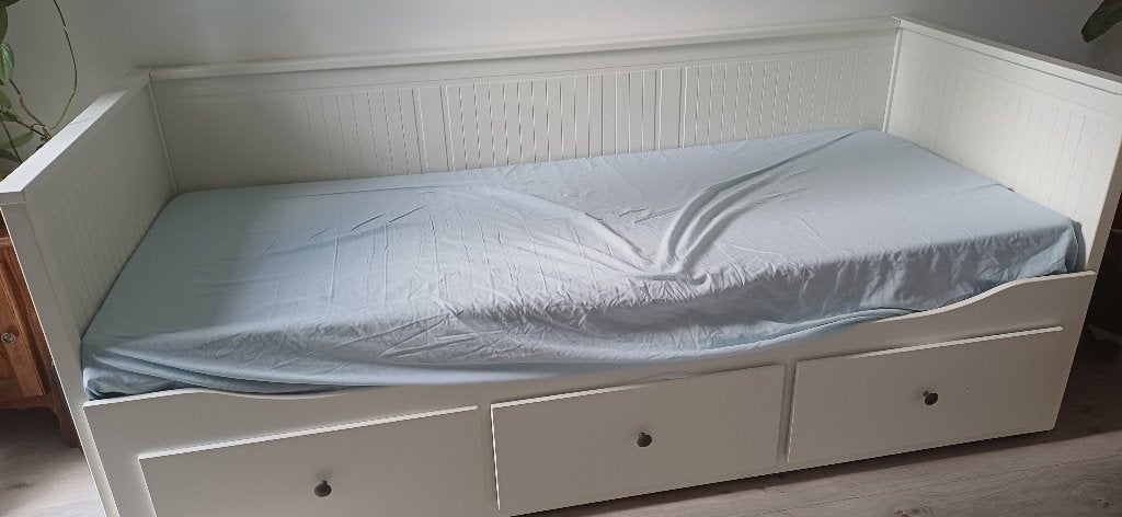 slaap/bedbank, Maison & Meubles, Comme neuf, Enlèvement, 200 cm, Blanc