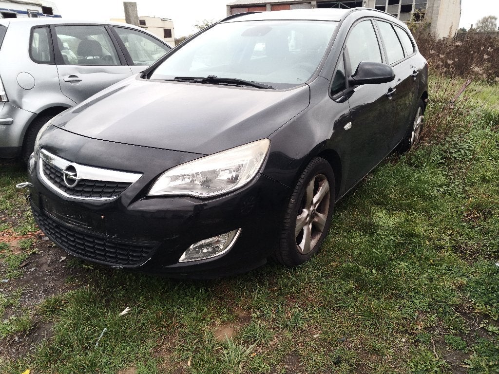O.Astra 1,7cdti. 280km. 2013. En très bon état carrosserie.., Autos, Euro 5, Achat, Boîte manuelle, 5 portes