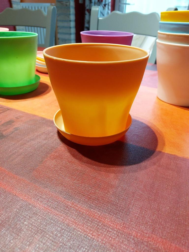 9 Nieuwe kruidenpotjes kleur vast voor binnen of buiten ., Tuin en Terras, Ophalen, Nieuw, Kunststof, Balkon