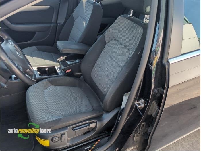Siège gauche d'un Volkswagen Passat, -, Volkswagen, -, 3 mois de garantie