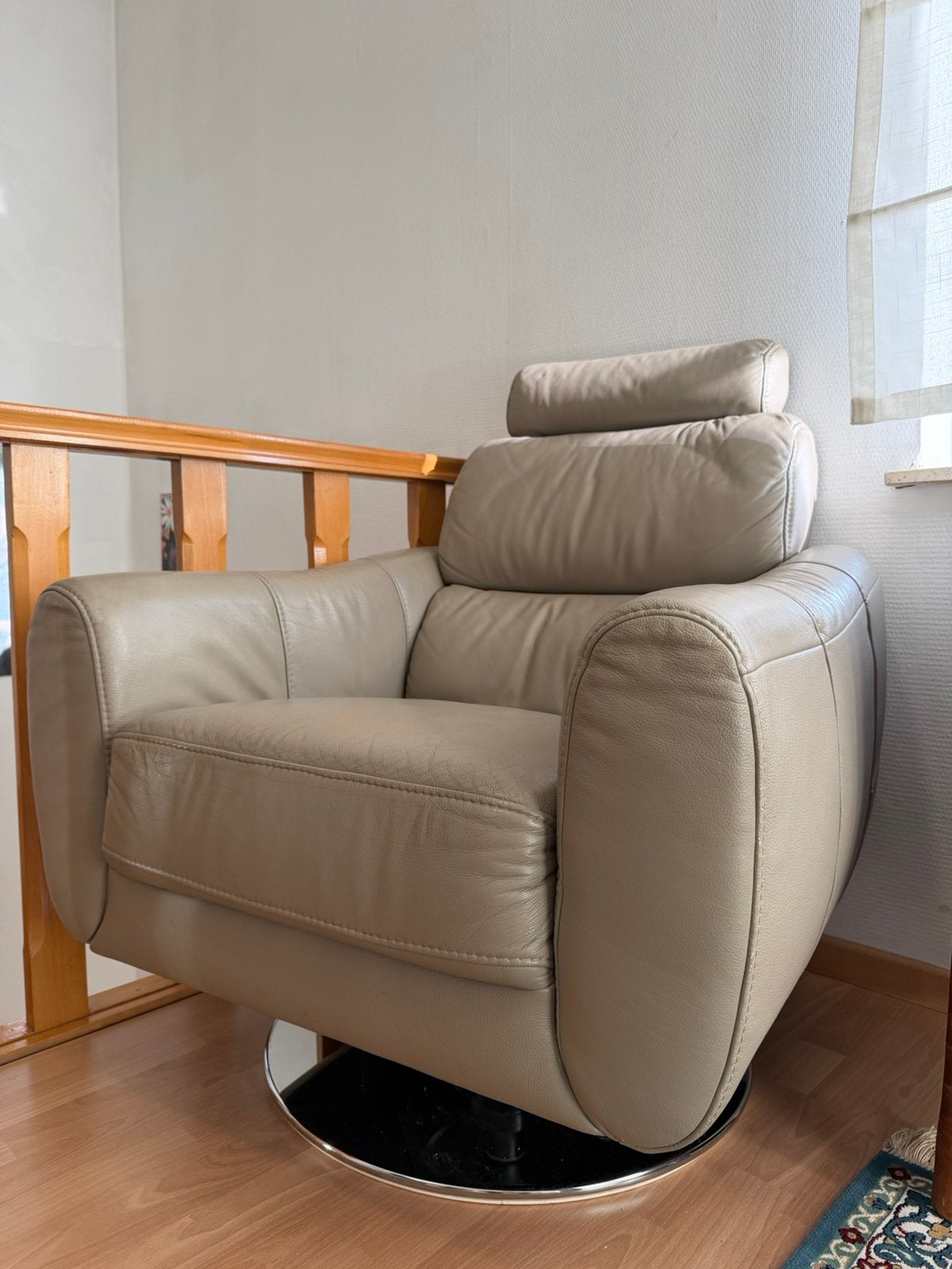 Beige leder zetel / fauteuil, Huis en Inrichting, Ophalen, Zo goed als nieuw