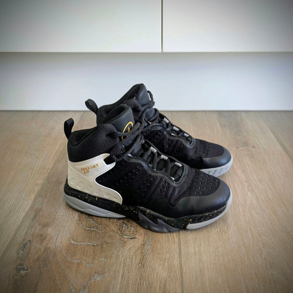 Basketbalschoenen (maat 33) kinderen SS500H, Sports & Fitness, Basket, Enlèvement ou Envoi, Utilisé, Chaussures