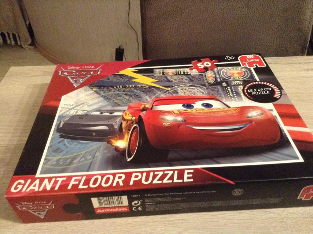 Puzzle de sol géant Disney-Pixar Cars 3 (50 pièces), Enlèvement ou Envoi, 10 à 50 pièces, Comme neuf, 4 à 6 ans