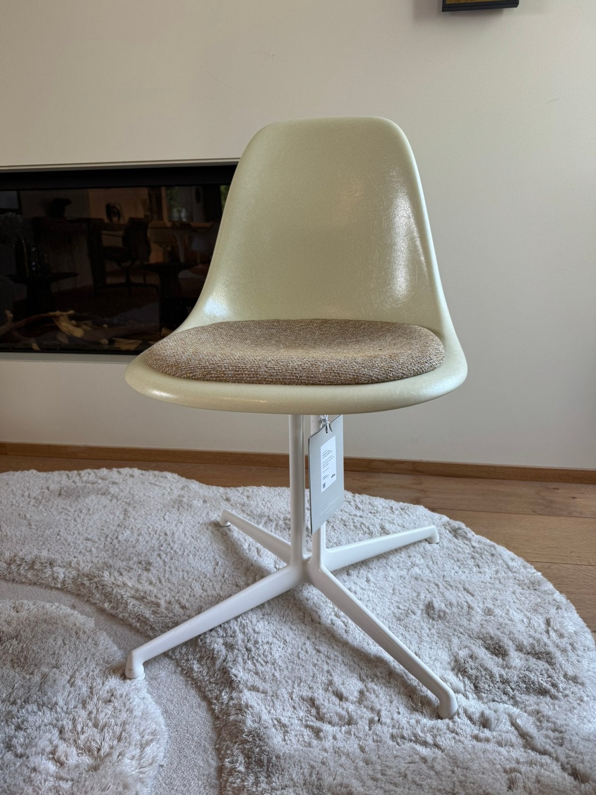 Dsl fibreglass side chair vitra, Ophalen, Nieuw