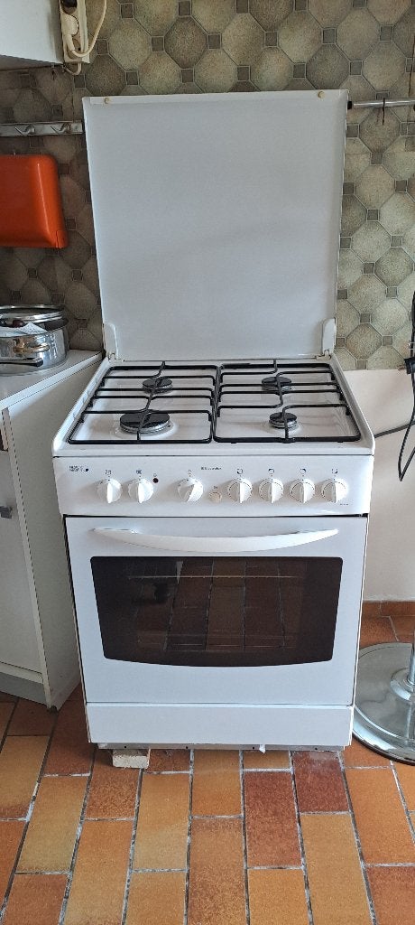 Gasvuur met elektrische oven, Elektronische apparatuur, Ophalen, Gebruikt, 4 kookzones, Gas