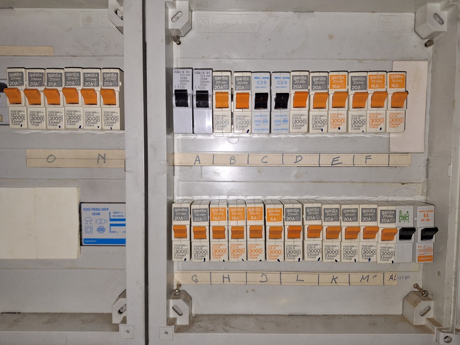 pièces d'installation d'armoires électriques fusible ATM, Enlèvement ou Envoi, Utilisé, Autres marques