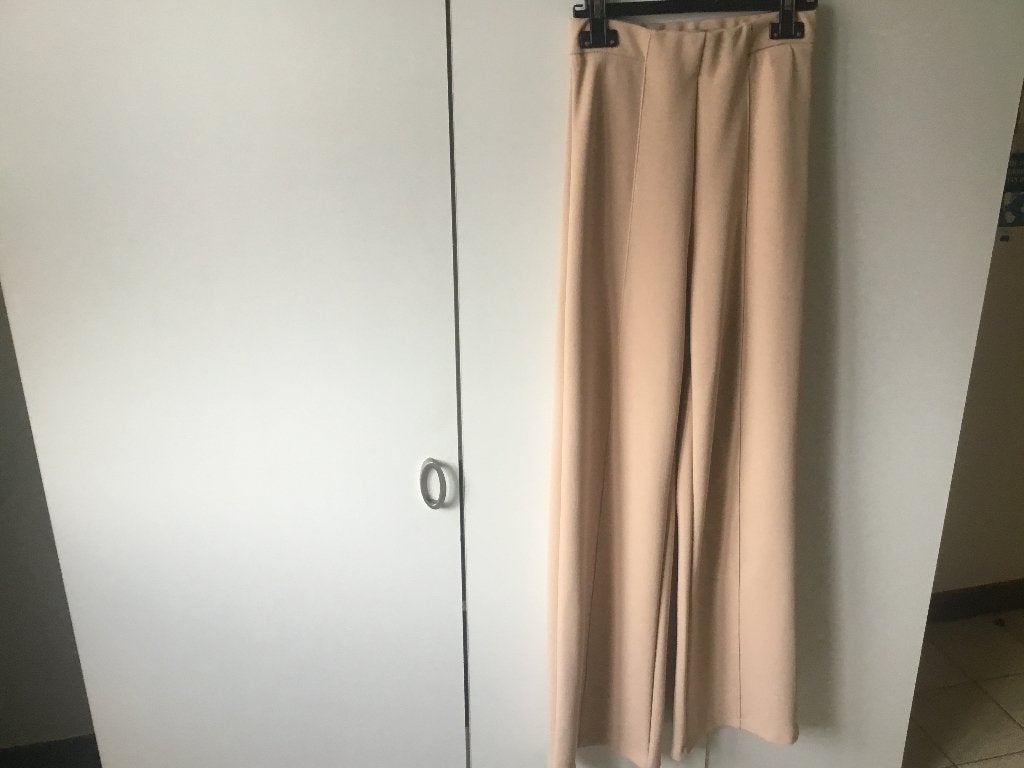 Beige damesbroek wijde pijpen. XS.  Rinascimento, Rinascimento , Beige, Ophalen of Verzenden, Maat 34 (XS) of kleiner