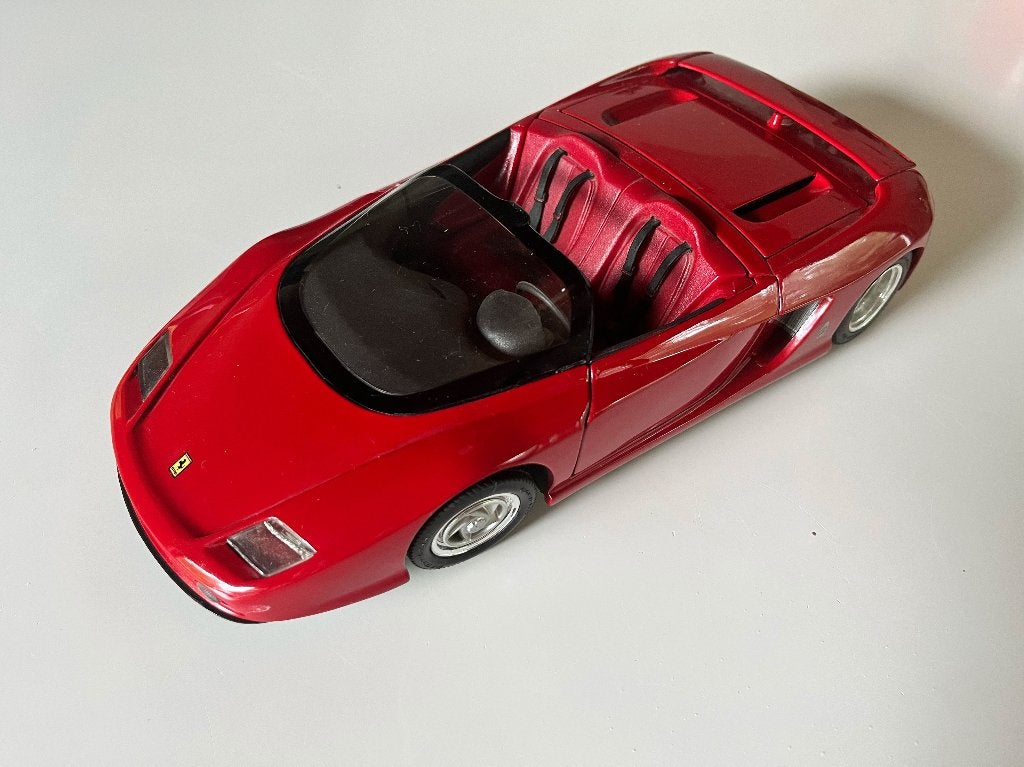 1/18 Ferrari Mythos van Revell, Ophalen of Verzenden, Zo goed als nieuw, Auto, Revell