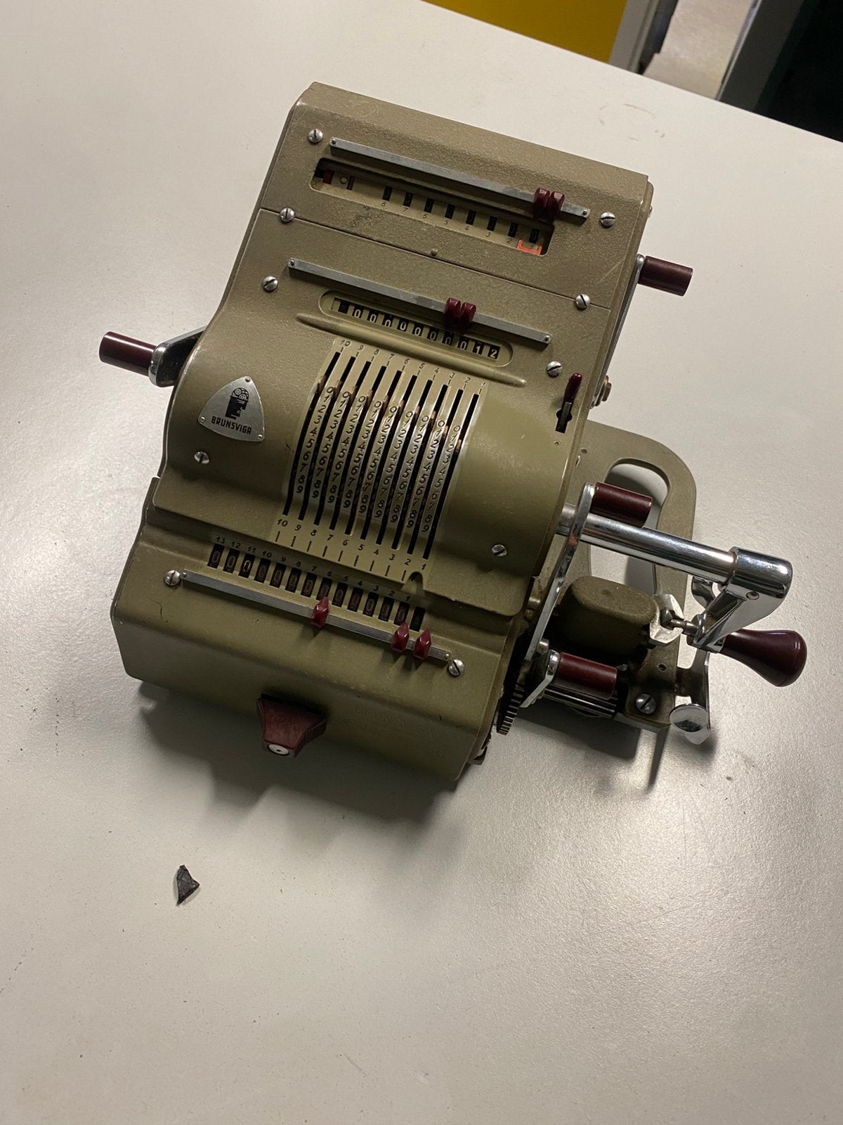 Groot lot vintage rekenmachines & typemachines, Ophalen