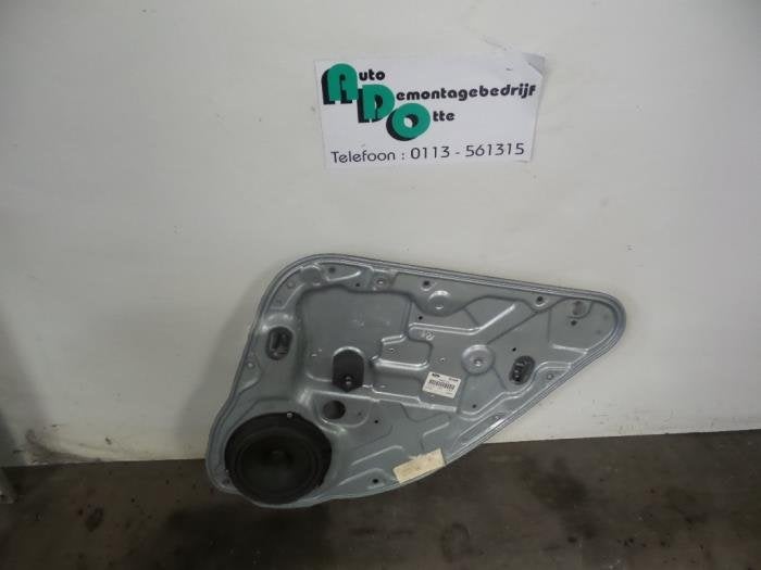 Mécanique vitre 4portes arrière droite d'un Ford Focus (Fo, -, 3 mois de garantie, -, -