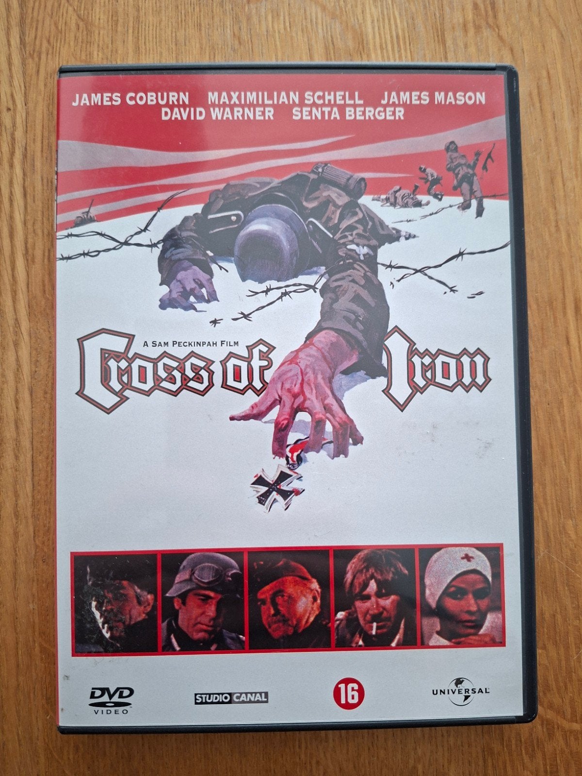 DVD. - CROSS OF IRON, Anglais, Enlèvement ou Envoi, Comme neuf, À partir de 16 ans