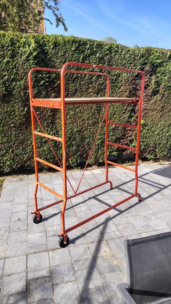 Steiger voor schilderwerk of hagen scheren, Enlèvement