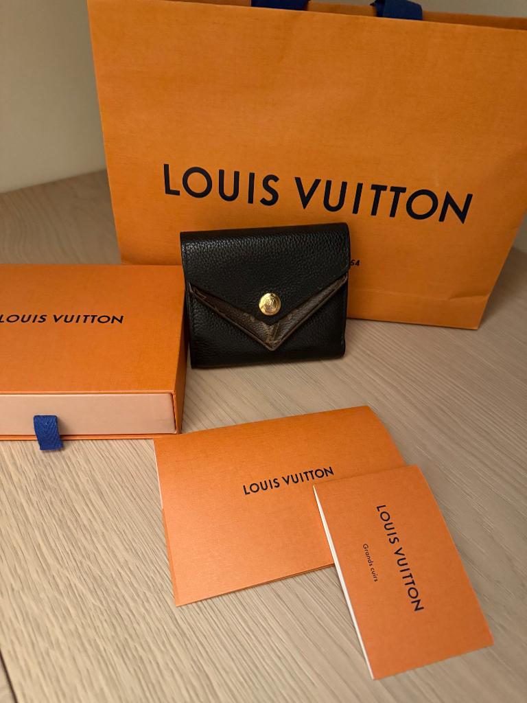 Louis Vuitton portemonnee, Handtassen en Accessoires, Portemonnees, Overige merken, Zwart, Ophalen of Verzenden, Zo goed als nieuw