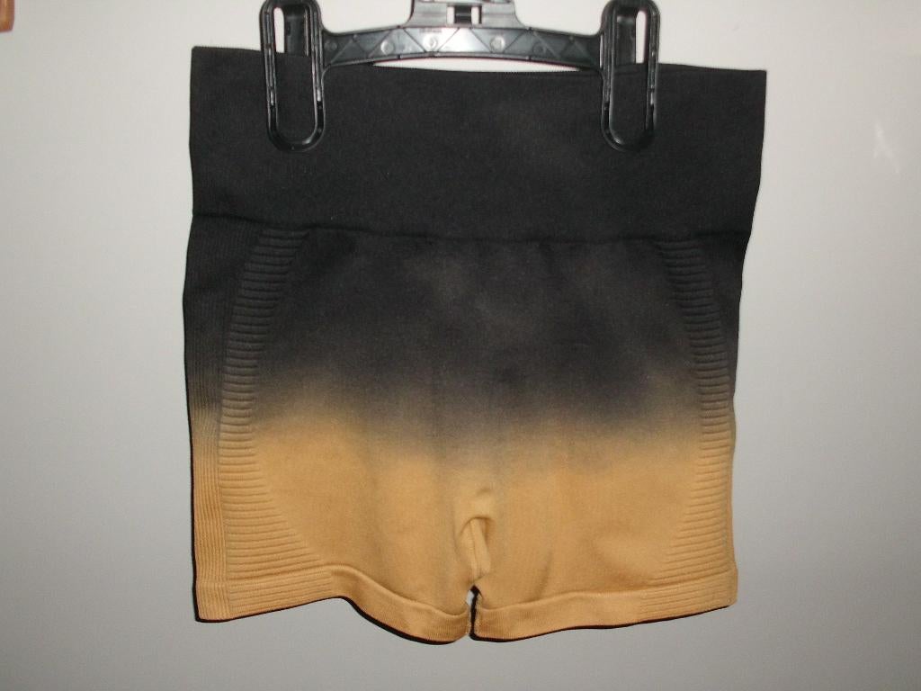 Innova Wear M fitnessshorts, Innova wear, Ophalen of Verzenden, Zo goed als nieuw, Maat 38/40 (M)