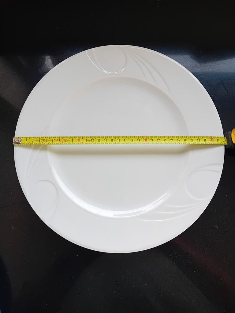 Assiettes blanche, Enlèvement