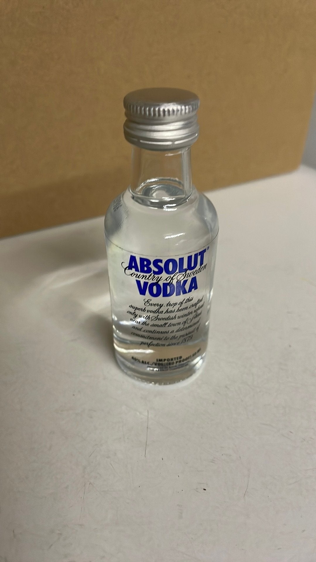 Vodka Absolut, Ophalen