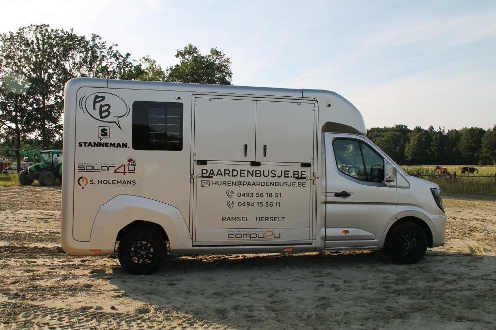 STX Paardencamionette te huur, Enlèvement