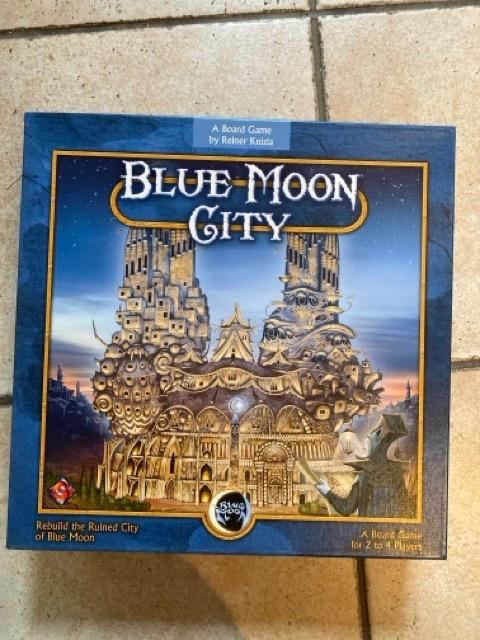 BLUE MOON CITY - geweldig strategiespel - nieuwstaat, Hobby en Vrije tijd, Ophalen of Verzenden