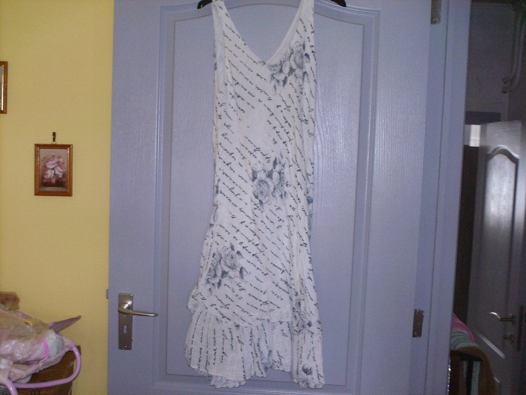 a vendre robe pour dame, Kleding | Dames, Ophalen of Verzenden, Gedragen, Overige kleuren, Onder de knie