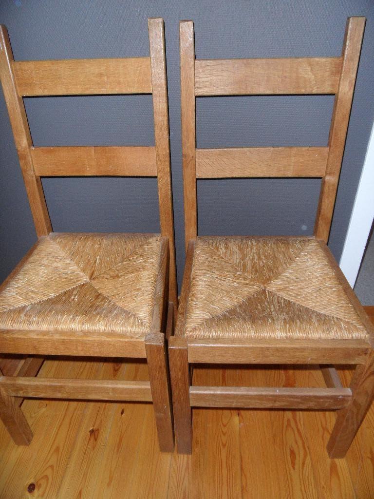 Oude eiken stoelen, Enlèvement