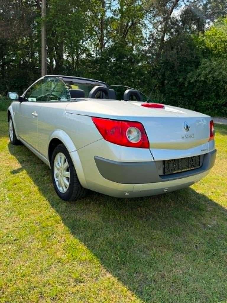 megane cabrio 1.5dci (1e eigenaar 121000km), Auto's, Zwart, Cabriolet, Leder, 1500 cc