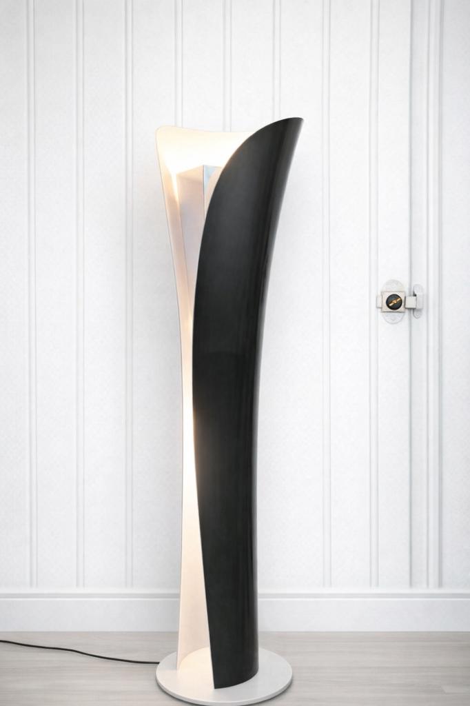 Lampadaire Artemide Cadmo, Comme neuf, Contemporain, Métal, 150 à 200 cm