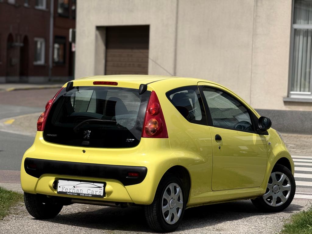 Peugeot 107 1.0i • 2010 • 024.999 KM, Auto's, Voorwielaandrijving, Testrit aan huis, Stof, 50 kW