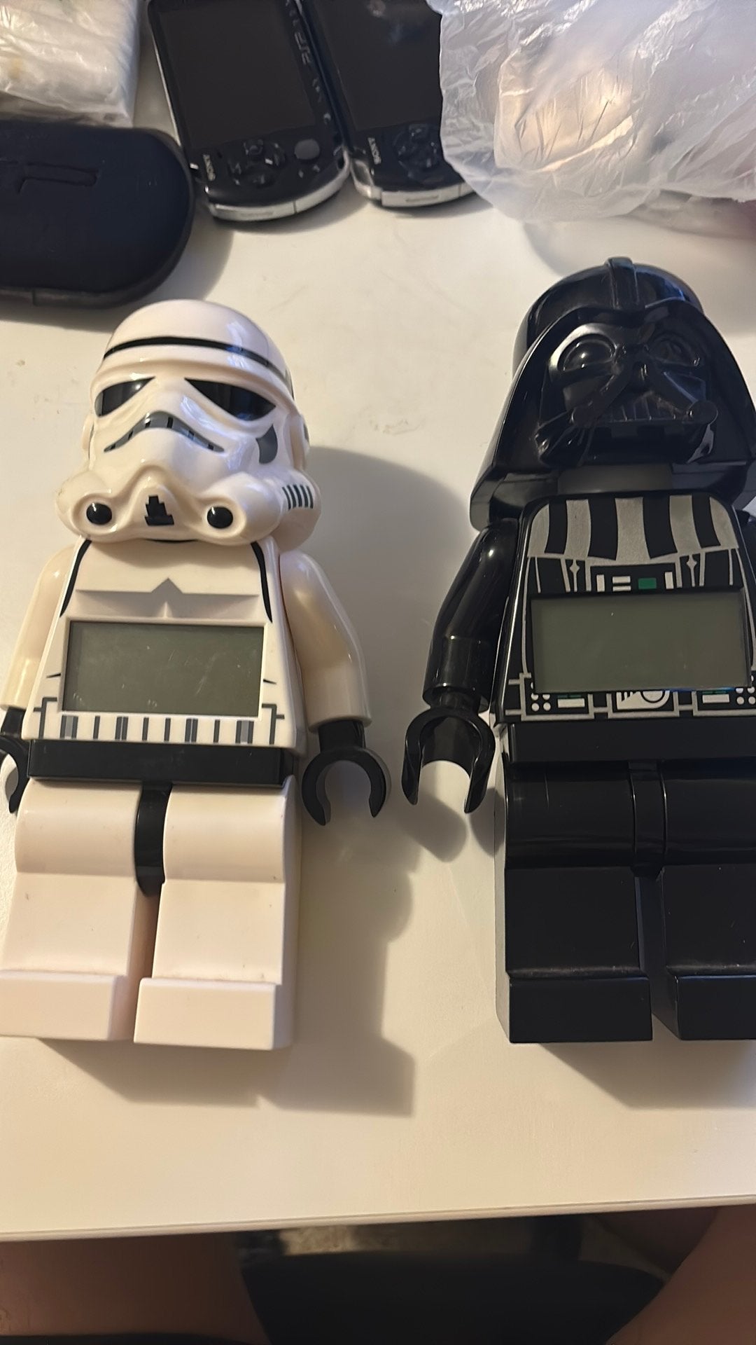 2star wars clock allarmen of per stuck 25€, Ophalen, Zo goed als nieuw