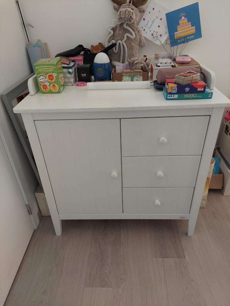 Commode avec plateau à langer de marque "Troll Nursery", Enlèvement, Commode