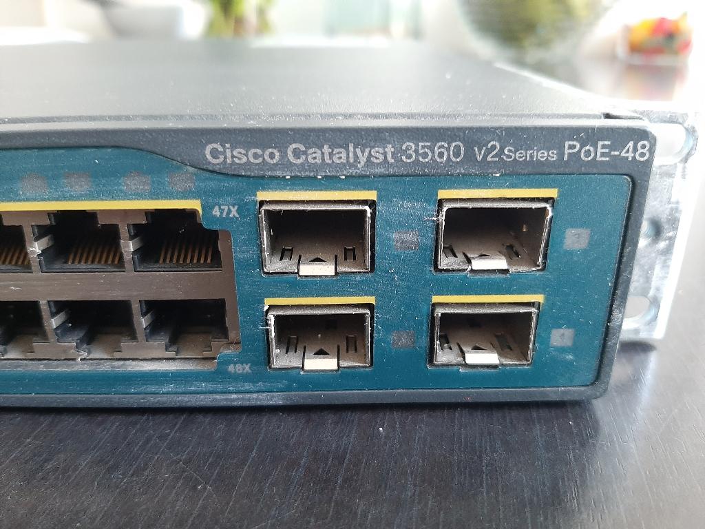 Switch Cisco Catalyst 3560 V2 POE48, Computers en Software, Netwerk switches, Ophalen, Gebruikt