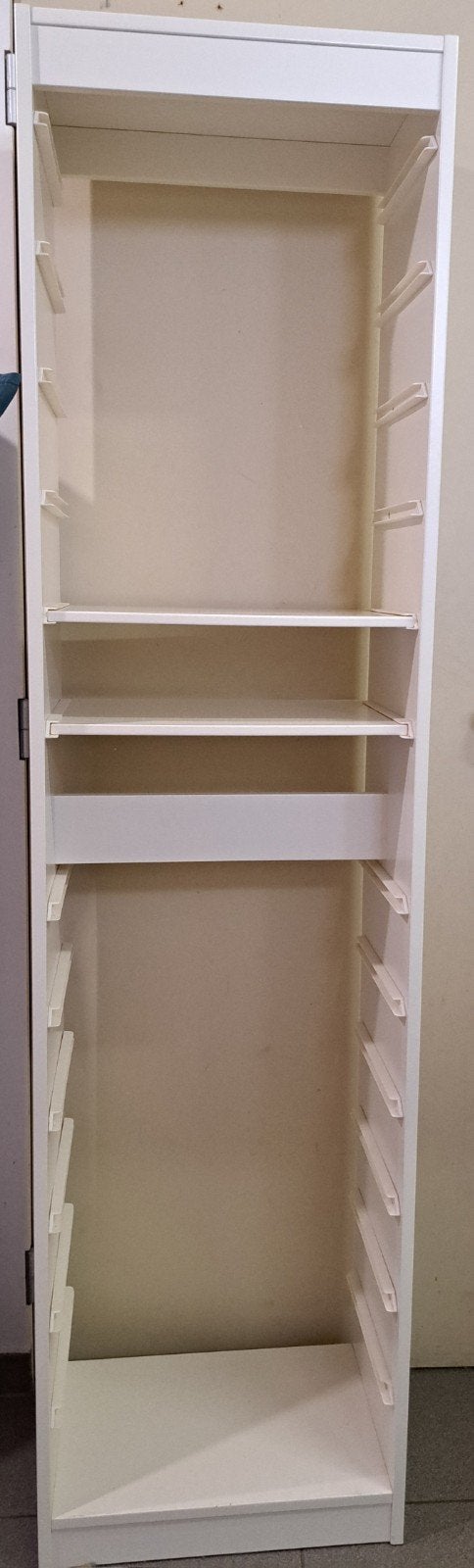 IKEA opbergsysteem, Enlèvement