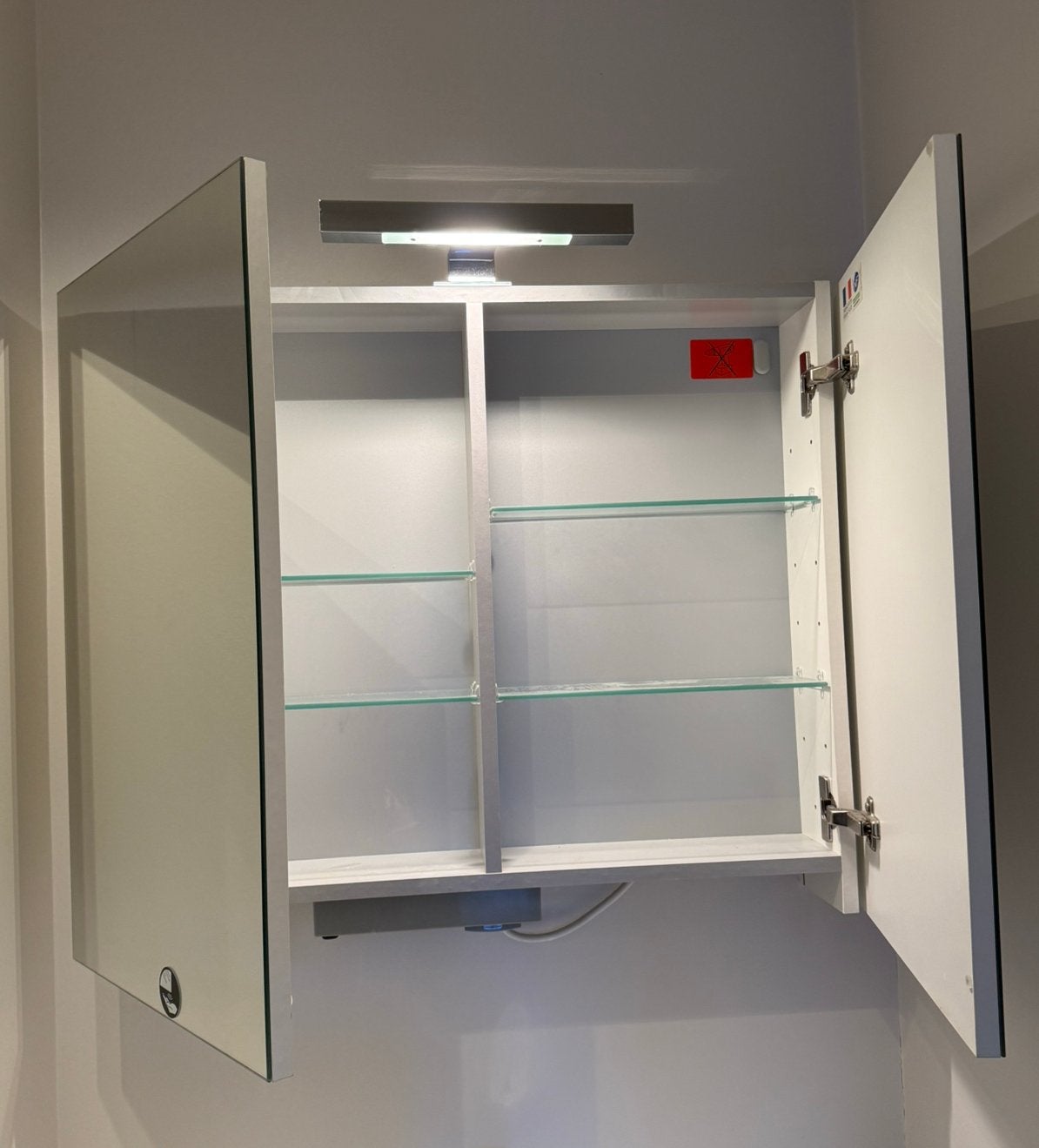 Badkamerkast met verlichting B80cm, H63 D11cm, Ophalen, 50 tot 100 cm, Minder dan 25 cm, Minder dan 100 cm