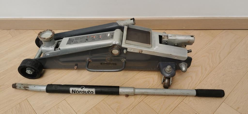 Cric hydraulique 2,5T - NORAUTO N501 100% fonctionnel, Enlèvement, Hydraulique