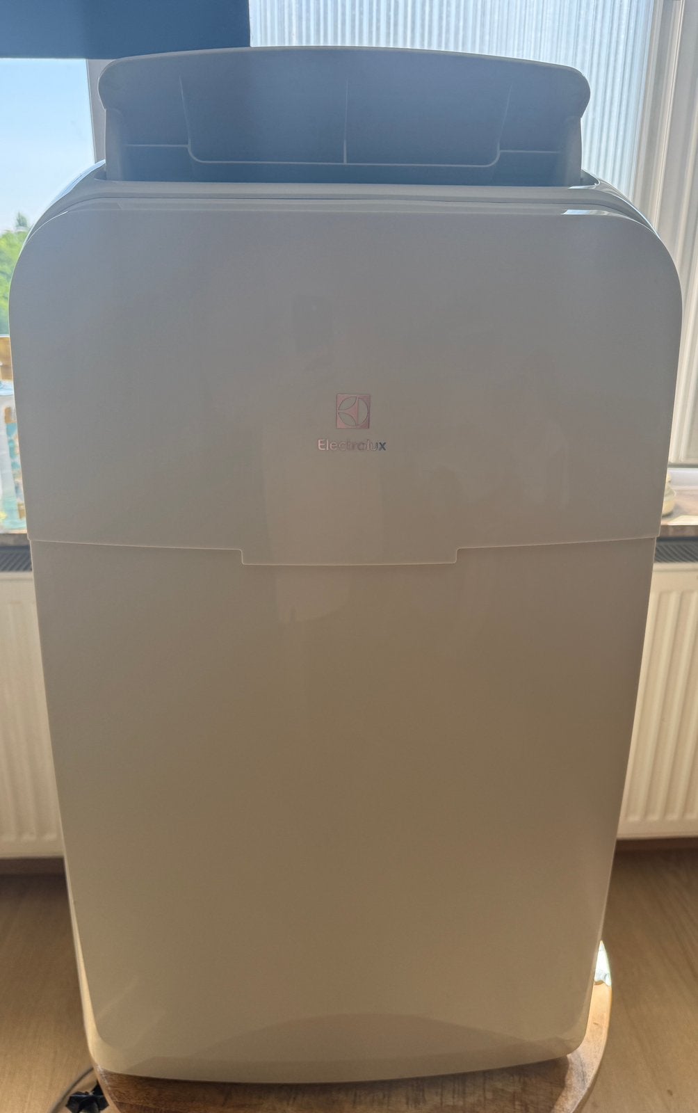 Electrolux EXP12HN1W6 Mobiele Airco 12.000 BTU +Verwarming, Elektronische apparatuur, Airco's, Ophalen, Verwarmen, Zo goed als nieuw
