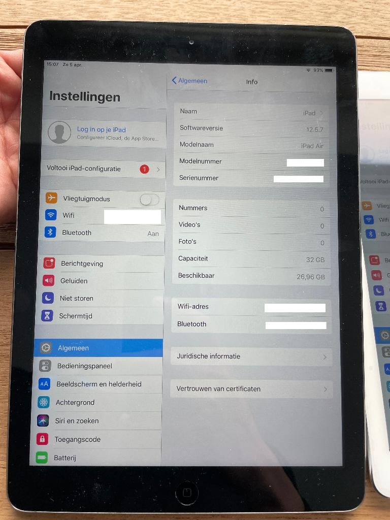 2 fois iPad Air MD789NF/A iOS 12.5.7 !, Informatique & Logiciels, Apple iPad Tablettes, Enlèvement ou Envoi, Gris