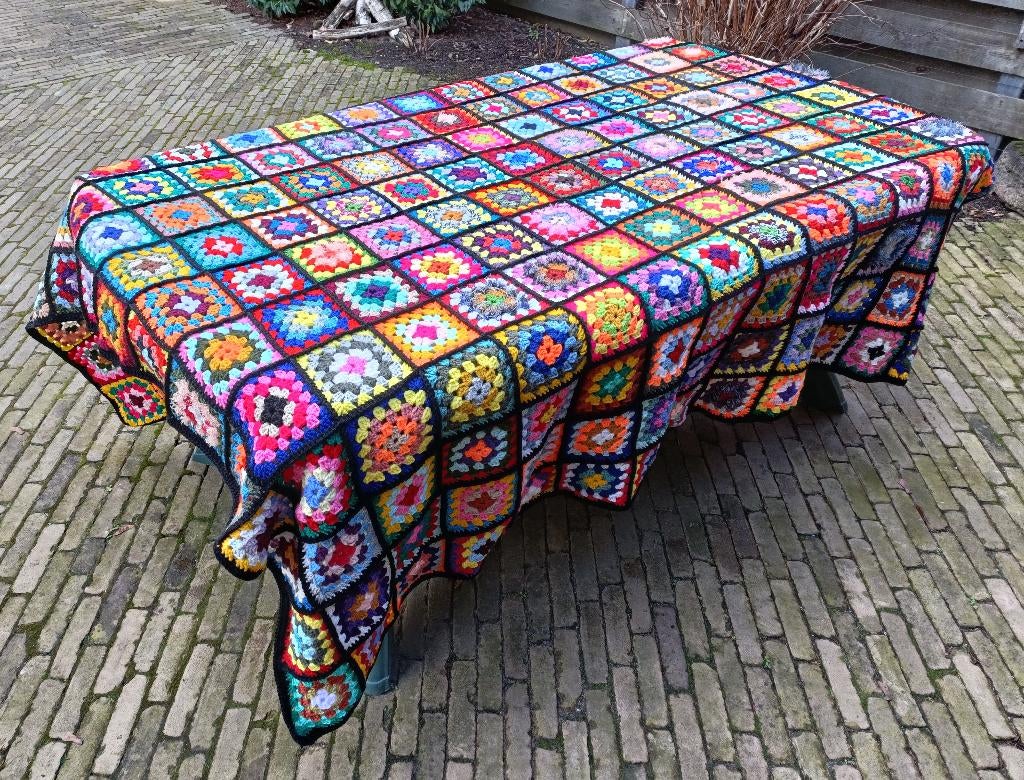 Gehaakt granny square deken afghan 225 vierkantjes 2.10x2.10, Ophalen of Verzenden, Nieuw, Haken, Overige typen