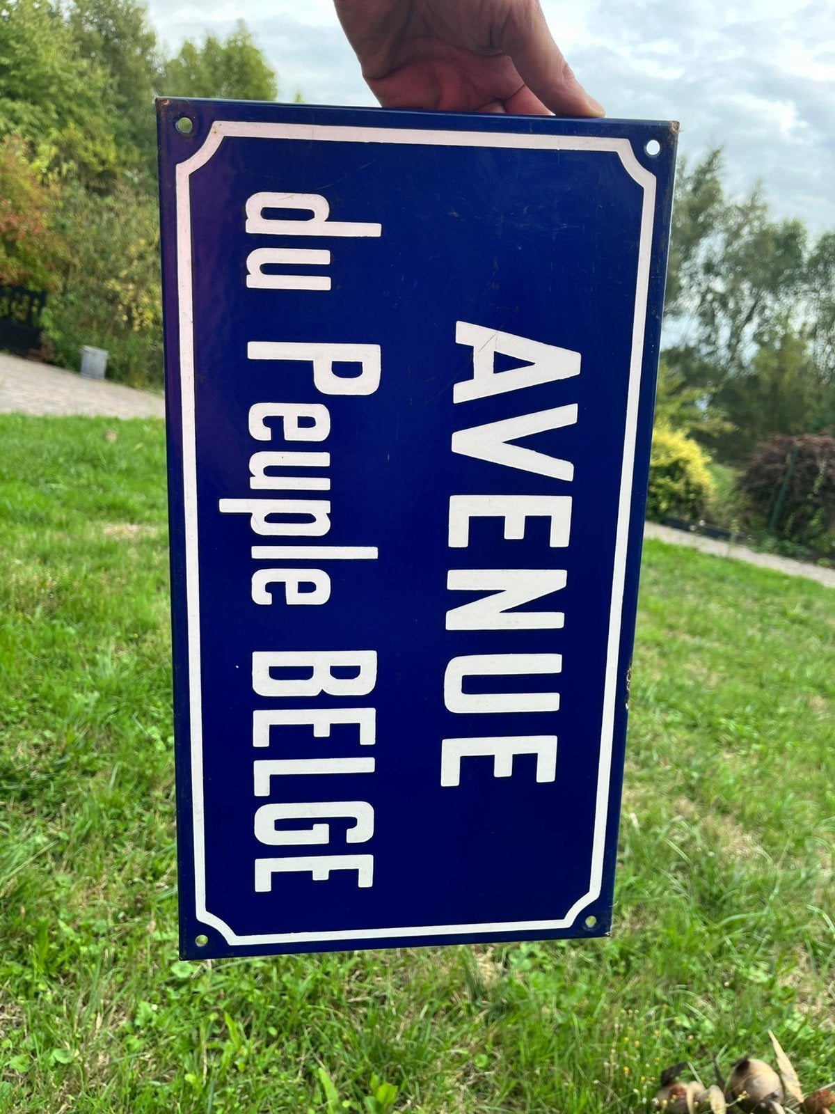 Ancienne plaque de rue emaillée avenue du peuple belge, Panneau mural, Envoi, Utilisé, Émail