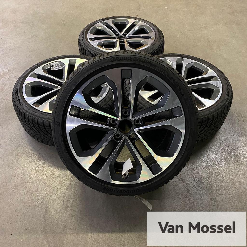 Audi A3 Bridgestone Blizzak LM005 225/40/R18 92V, 18 inch, Gebruikt, -, -