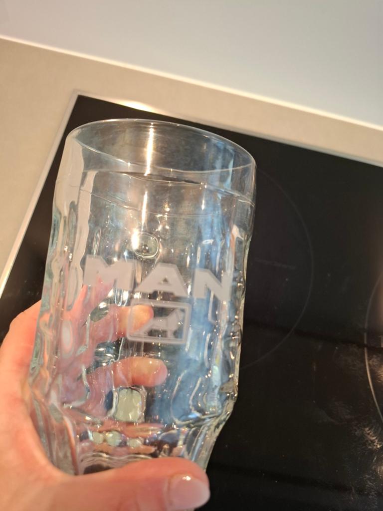 Halve liter bierglas merk MAN vrachtwagens, Enlèvement ou Envoi, Comme neuf, Verre à bière