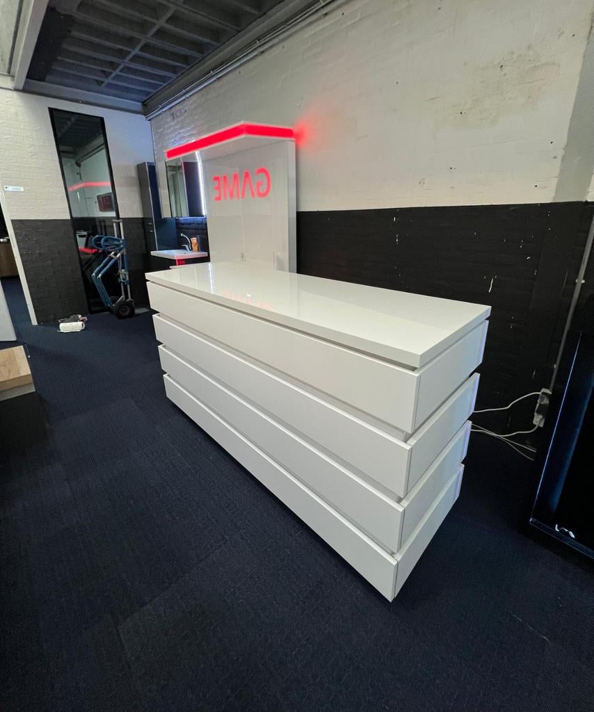 MOOI TOONBANK BALIE, Ophalen