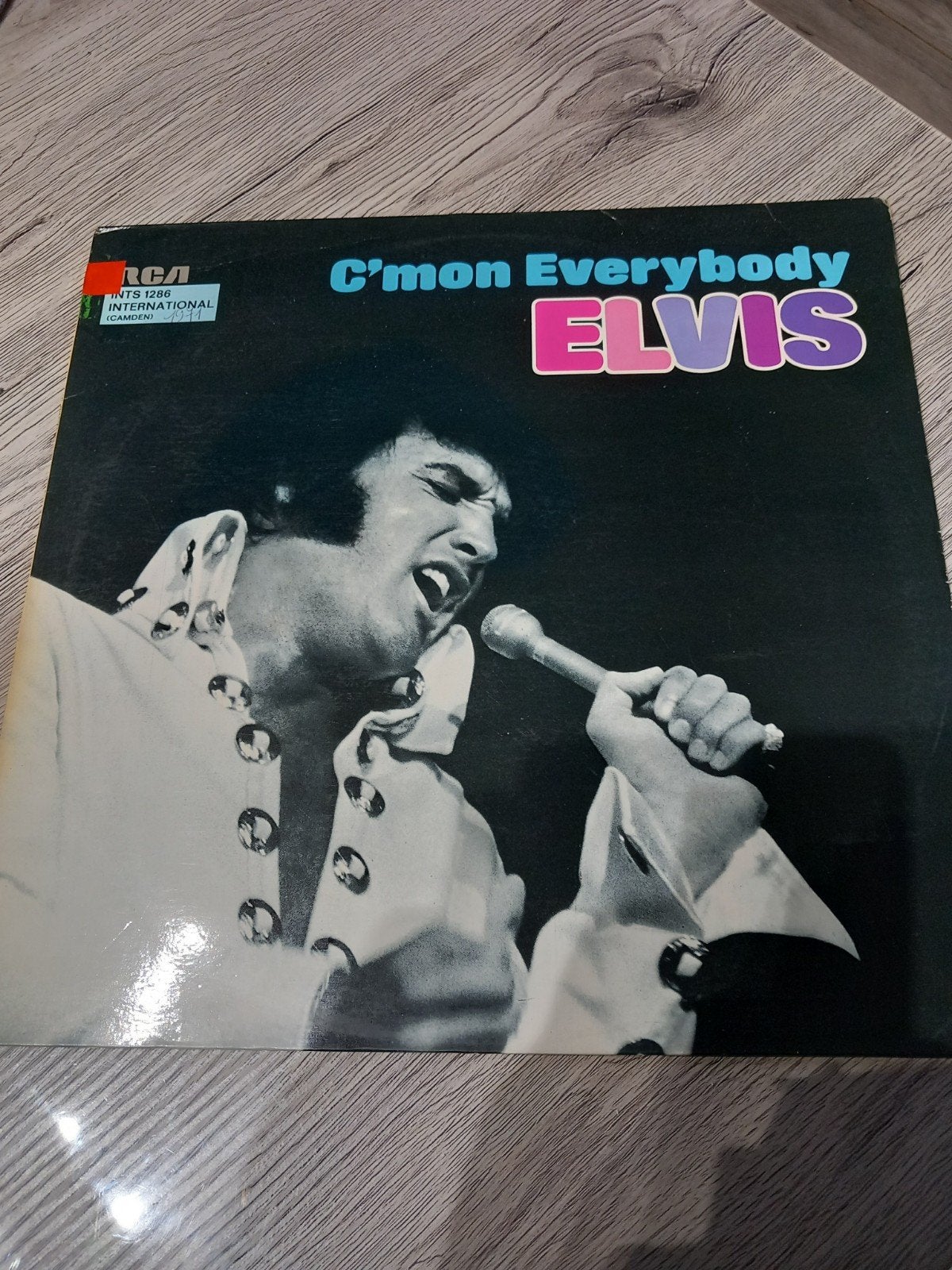 Elvis presley, Ophalen