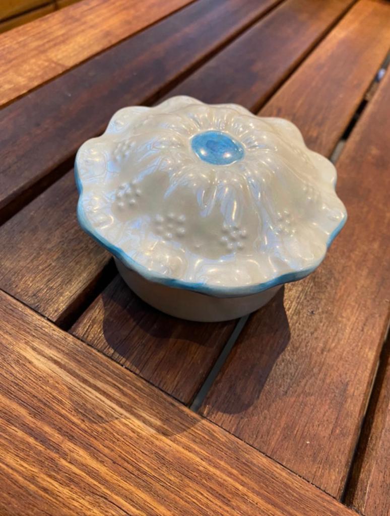 Petit pot nacré à couvercle, Antiquités & Art, Antiquités | Céramique & Poterie, Enlèvement ou Envoi